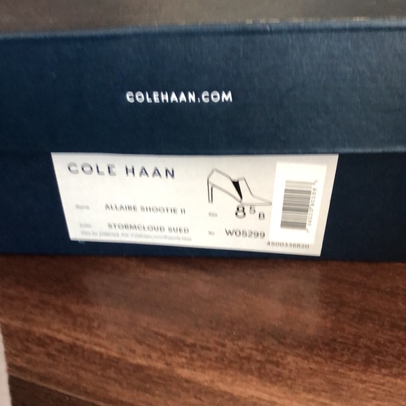 Cole Haan Allaire Shootie II Size: 8.5 Stormcloud Suede - Picture 6 of 8